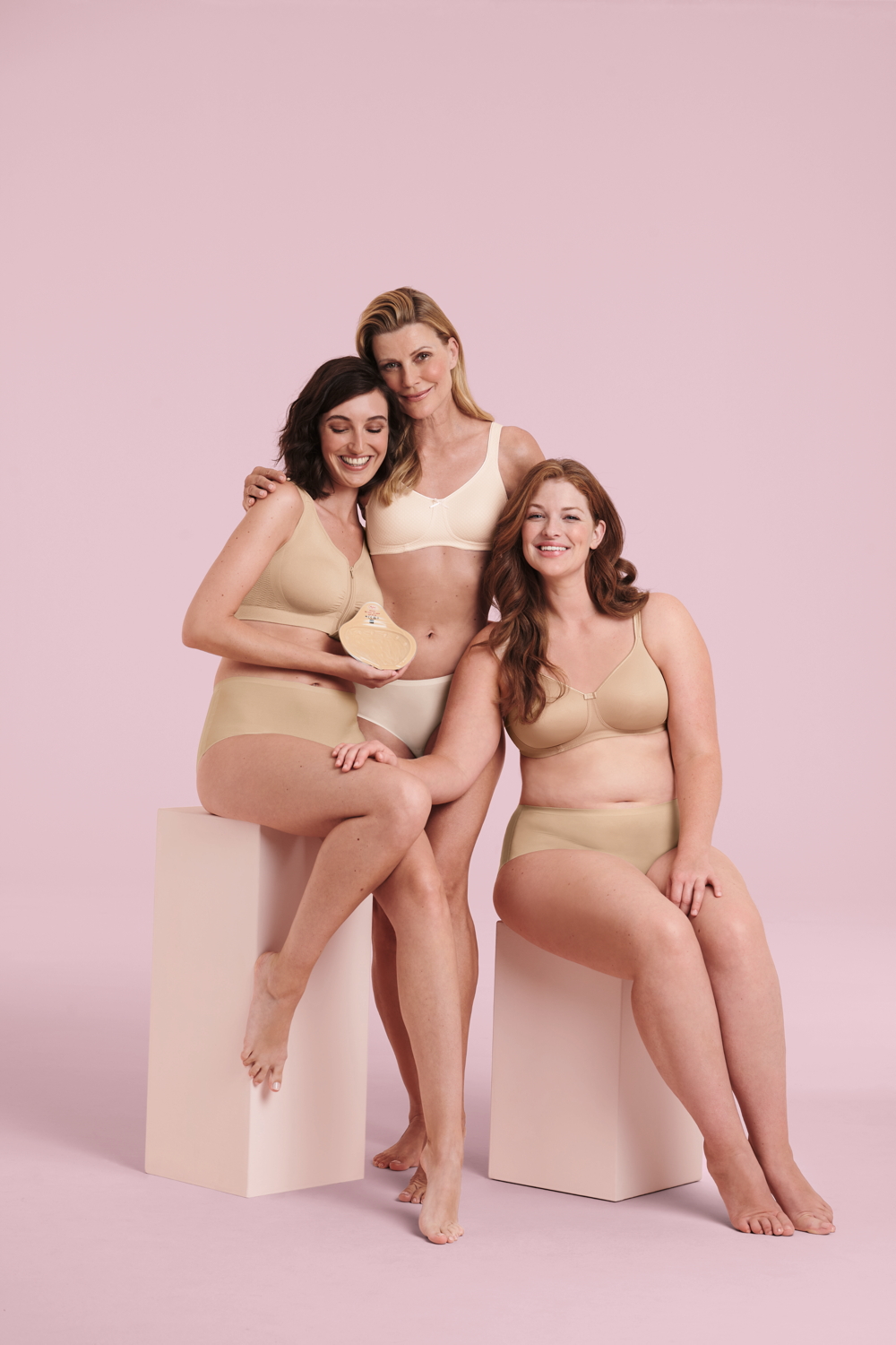 Lynn, desert, High-waist briefs+, desert, Tonya, sand, Hipster, desert, Leni, smart rose, Hipster, smart rose, Allround, sand